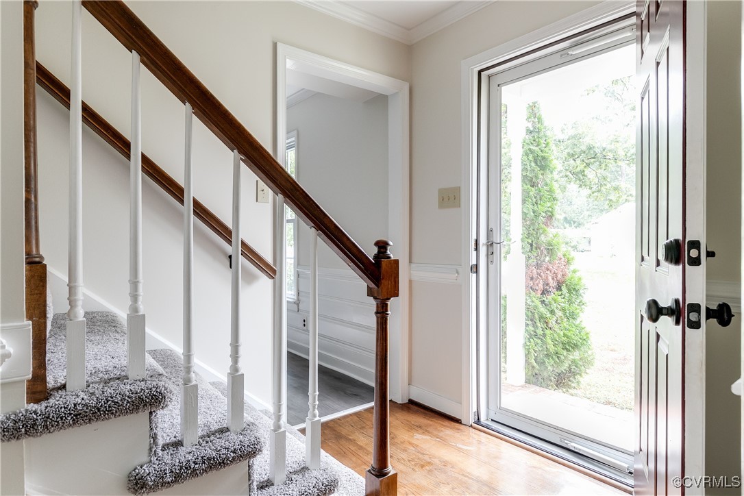 1812 Featherstone Dr