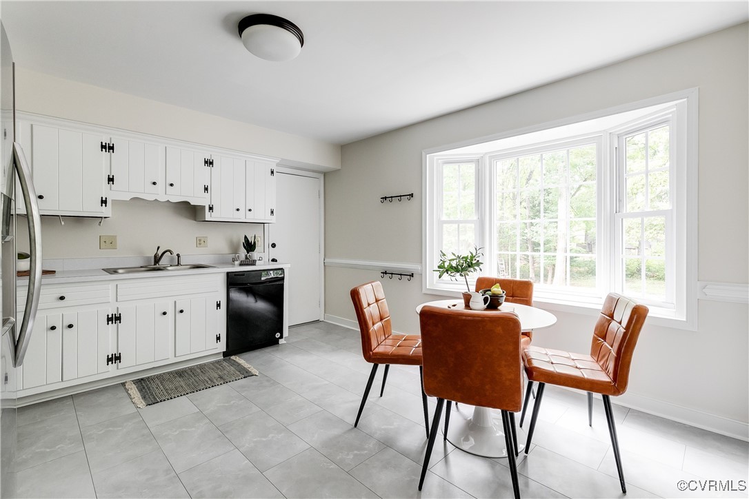 1812 Featherstone Dr