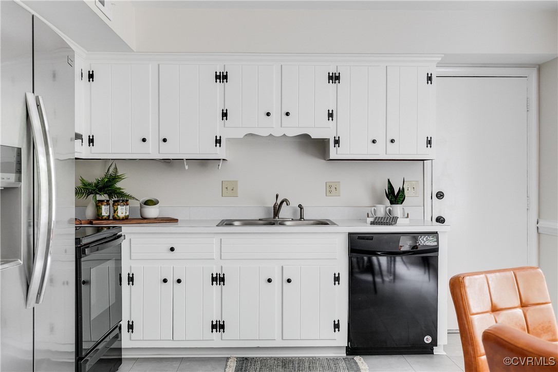 1812 Featherstone Dr