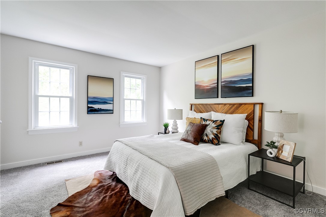 1812 Featherstone Dr