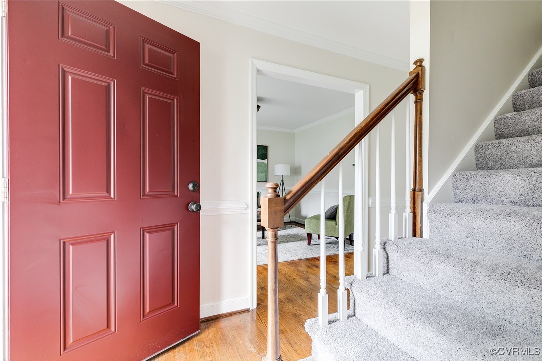 1812 Featherstone Dr