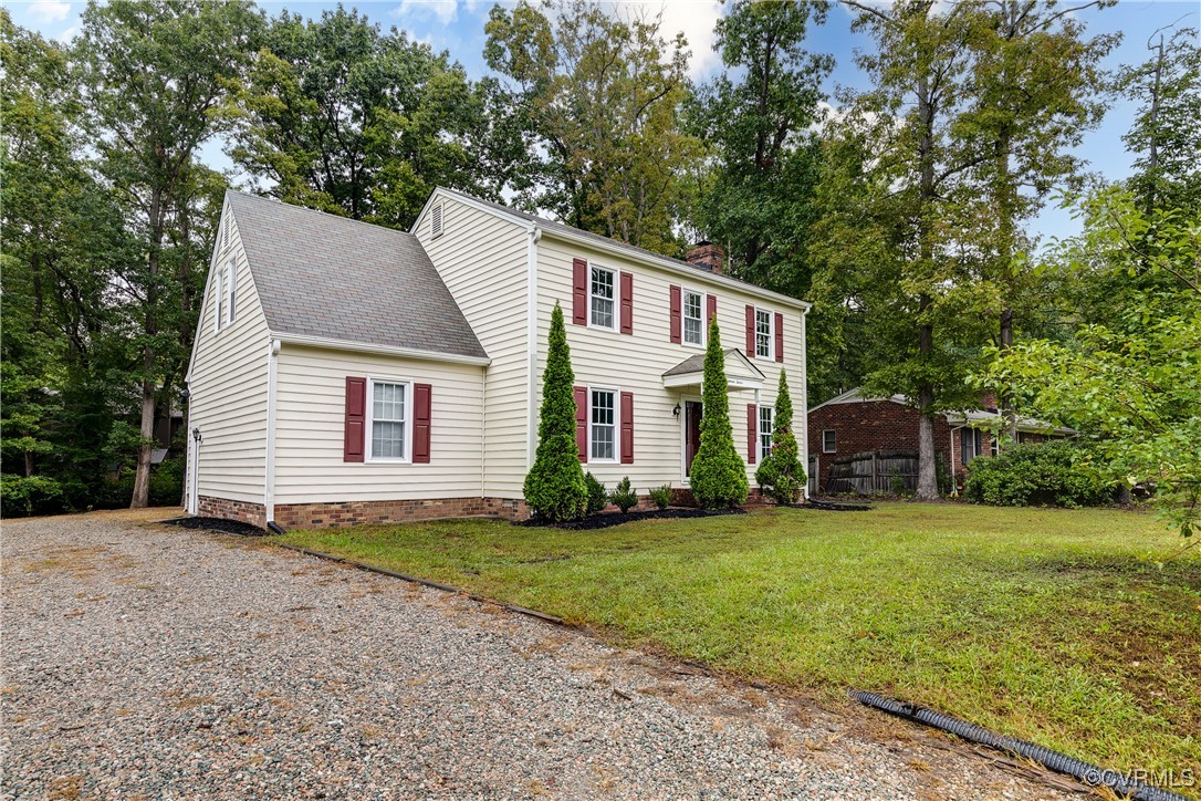 1812 Featherstone Dr