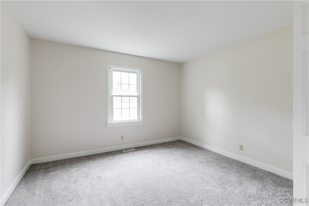 1812 Featherstone Dr