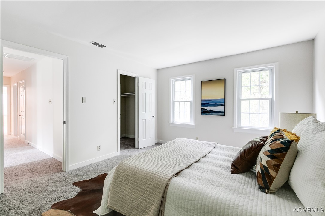 1812 Featherstone Dr