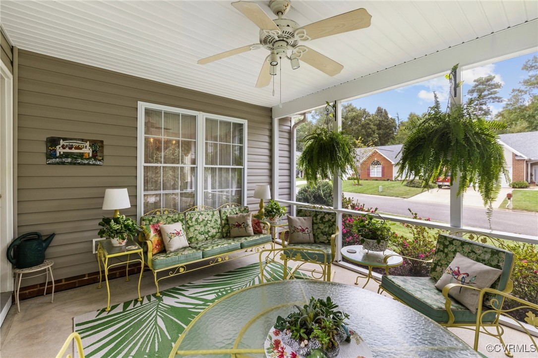 8878 Emerald Dunes Cir