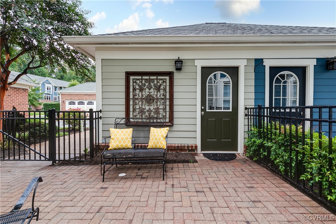 9302 Creeks Crossing Blvd