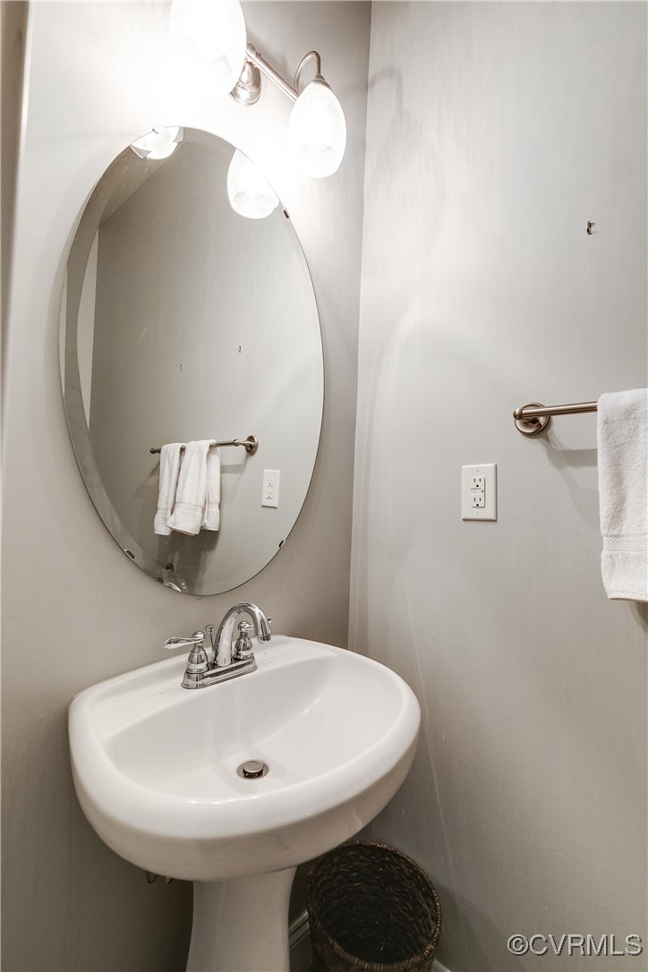 9302 Creeks Crossing Blvd