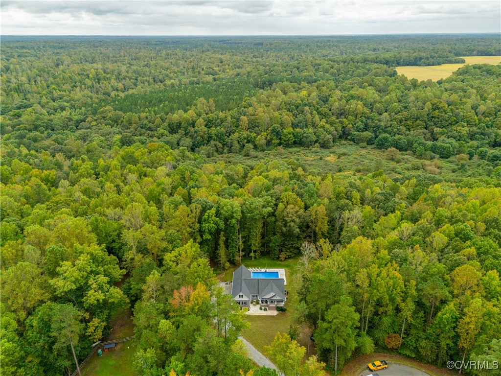 8308 Drakes Landing Ct