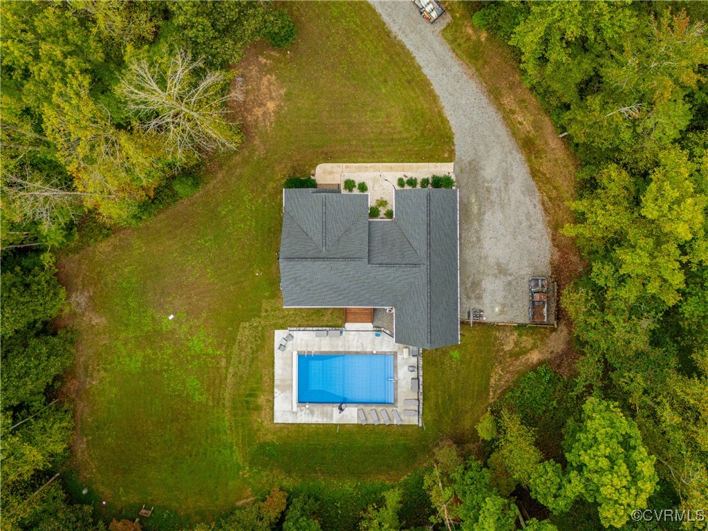 8308 Drakes Landing Ct