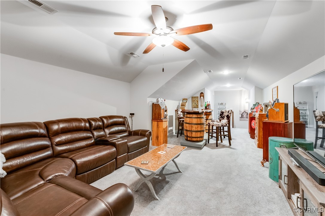 8308 Drakes Landing Ct