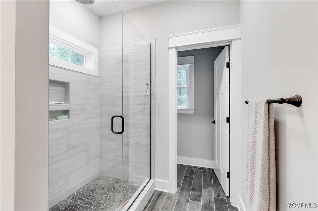 8308 Drakes Landing Ct