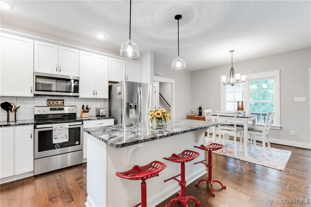 8308 Drakes Landing Ct