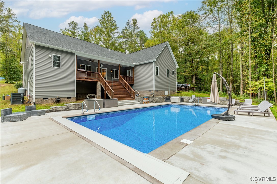 8308 Drakes Landing Ct