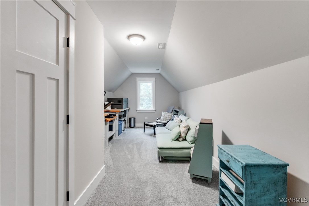 8308 Drakes Landing Ct