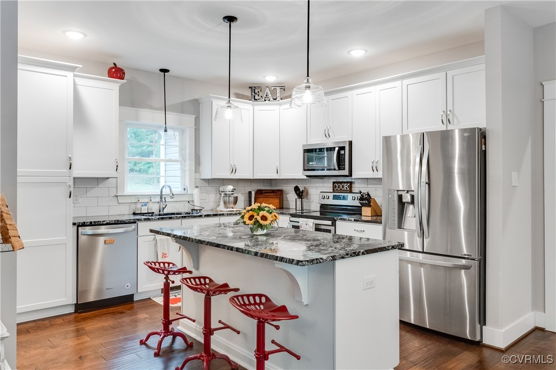 8308 Drakes Landing Ct