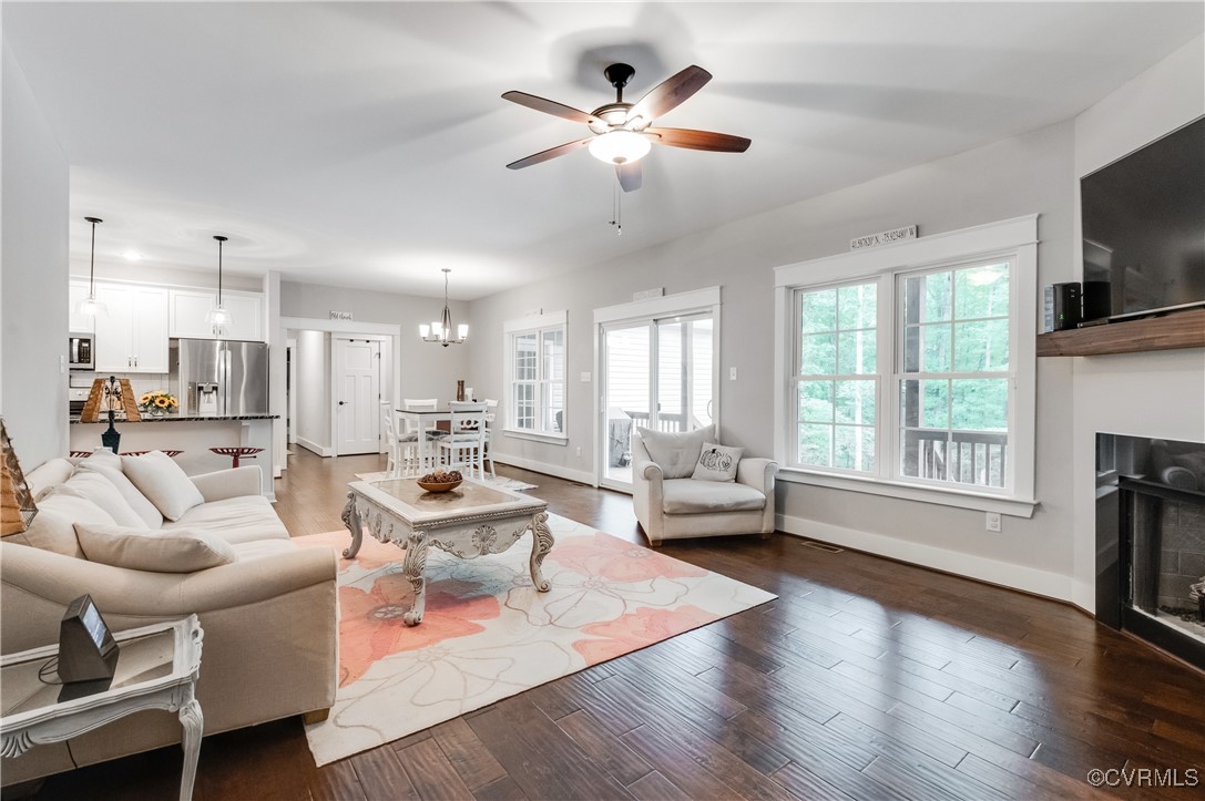 8308 Drakes Landing Ct