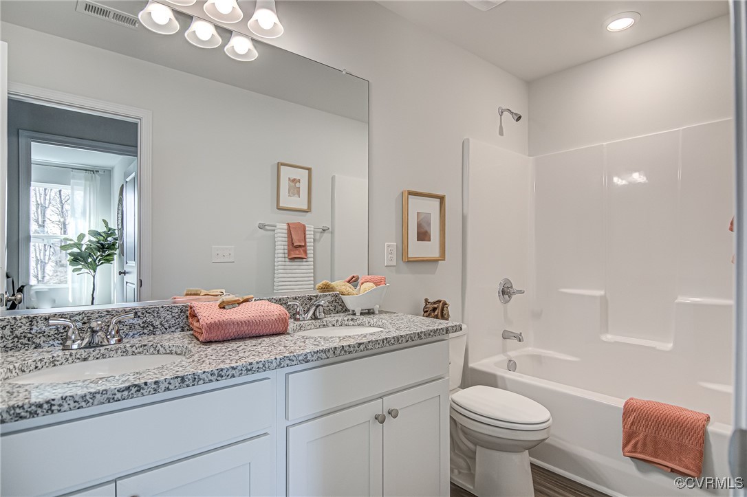 219 Poplar Forest Ct