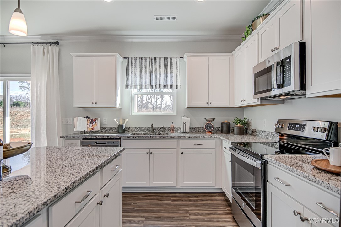 219 Poplar Forest Ct