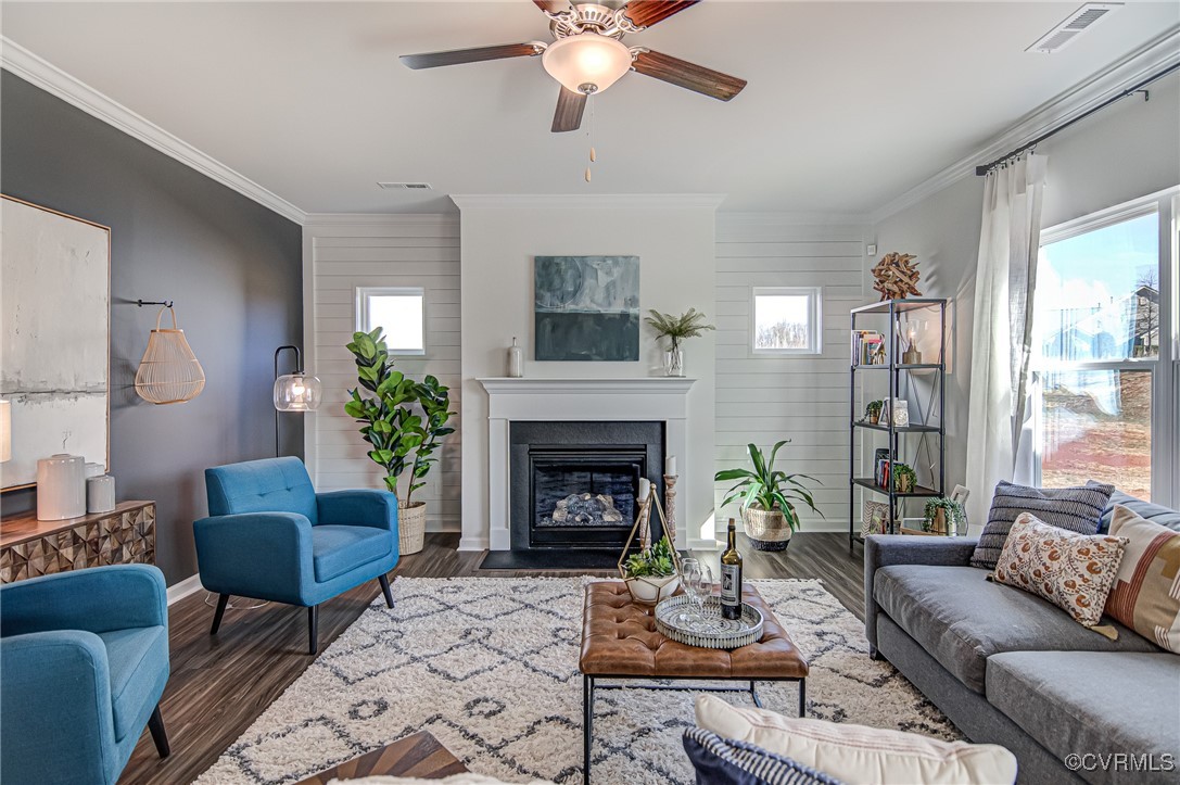 219 Poplar Forest Ct