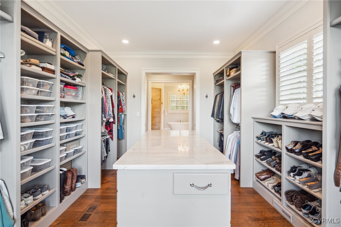 9131 James Riverwatch Dr