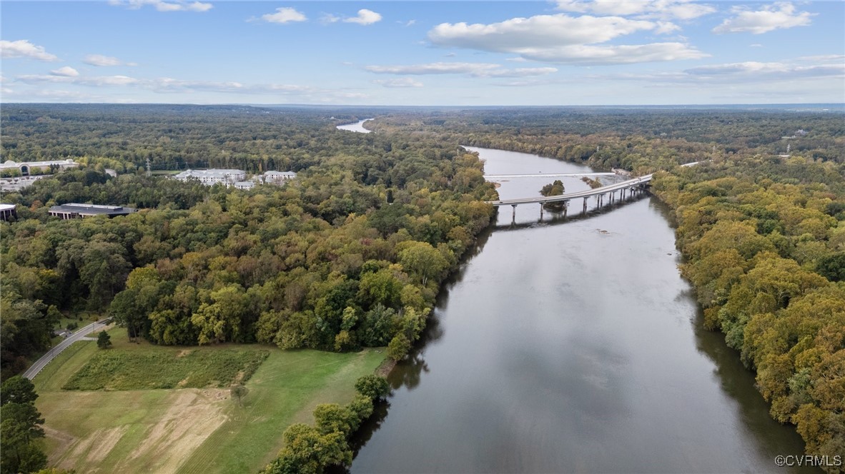 9131 James Riverwatch Dr