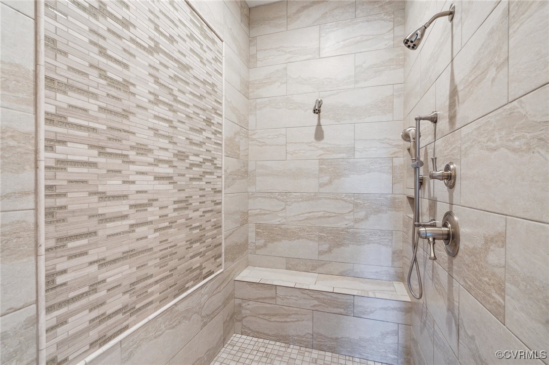 9131 James Riverwatch Dr