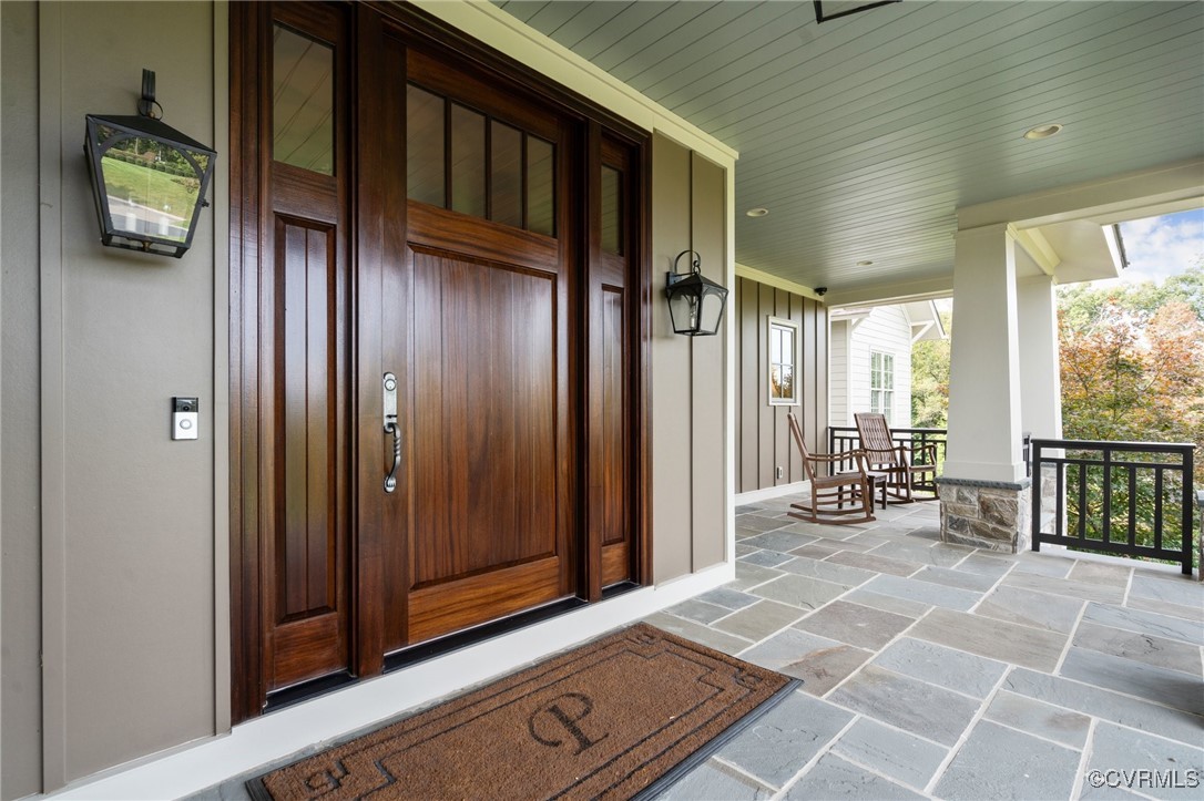 9131 James Riverwatch Dr