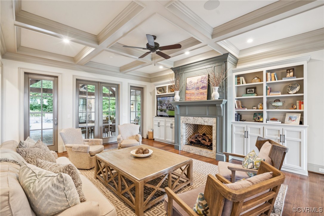 9131 James Riverwatch Dr