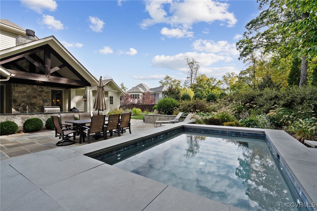 9131 James Riverwatch Dr