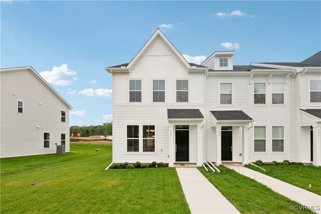 000 Mt. McCauley Way