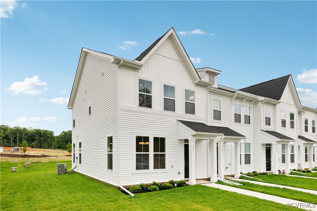 000 Mt. McCauley Way