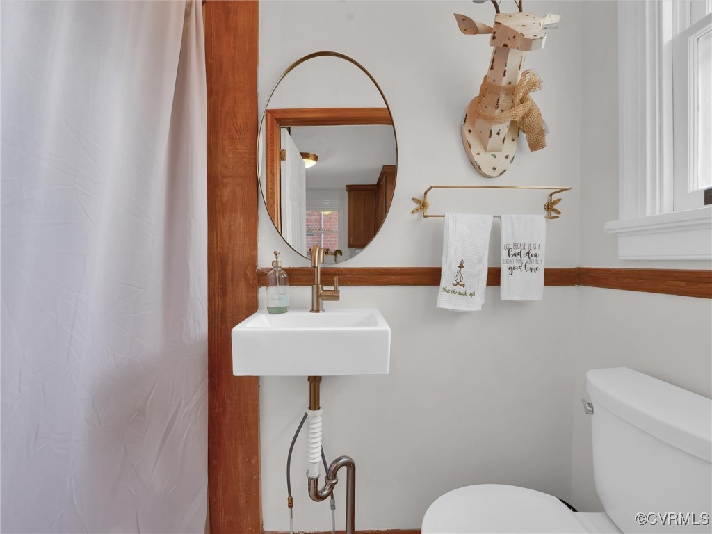 3209 1/2 Hanover Ave