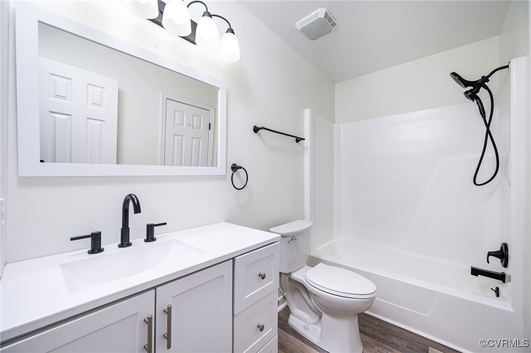 10706 Kelmont Ct