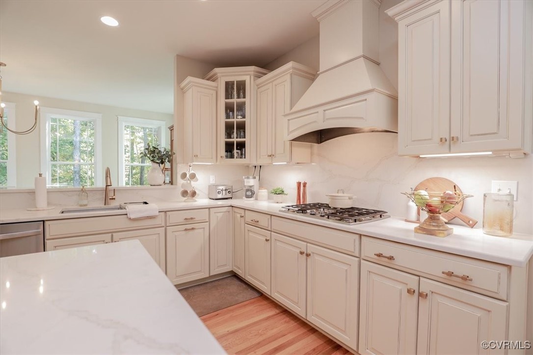 12213 Golden Aster Ter