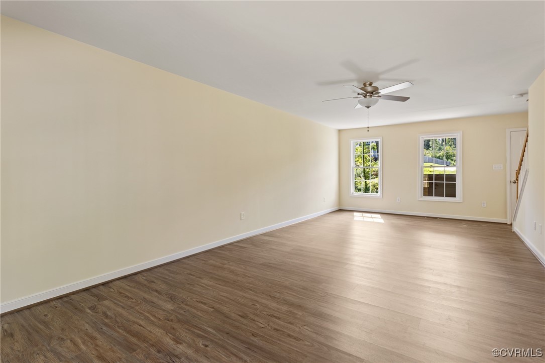 3012 Shady Hollow Cir