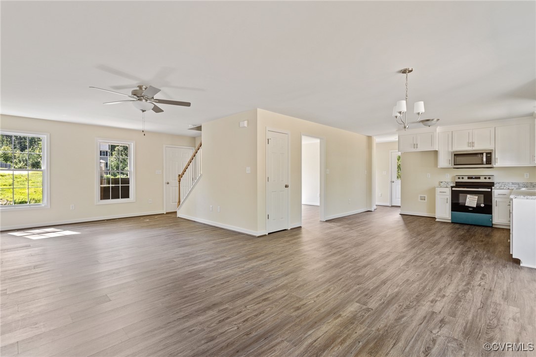 3012 Shady Hollow Cir