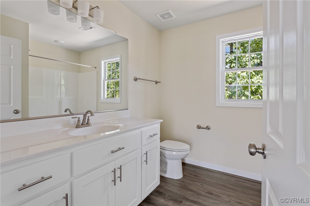 3012 Shady Hollow Cir