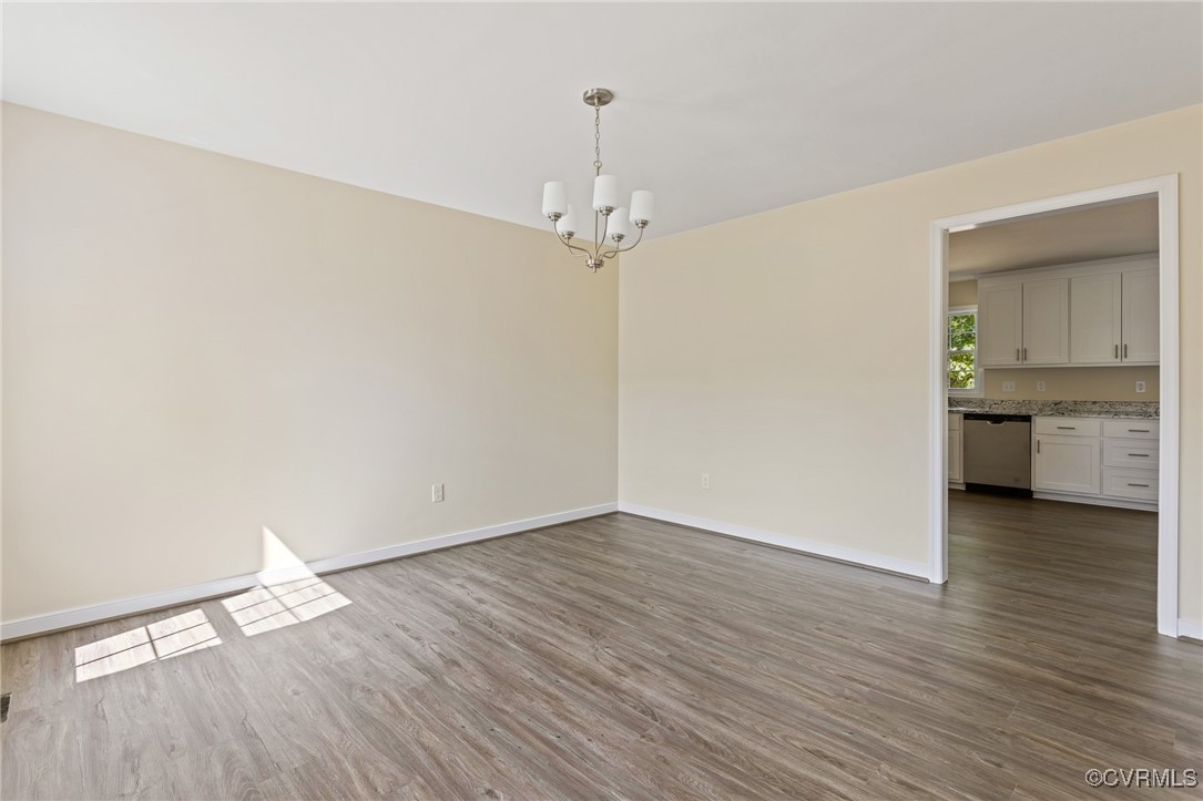 3012 Shady Hollow Cir