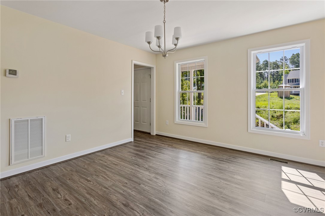 3012 Shady Hollow Cir