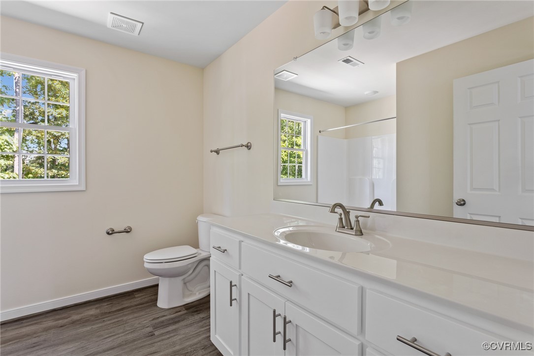 3012 Shady Hollow Cir