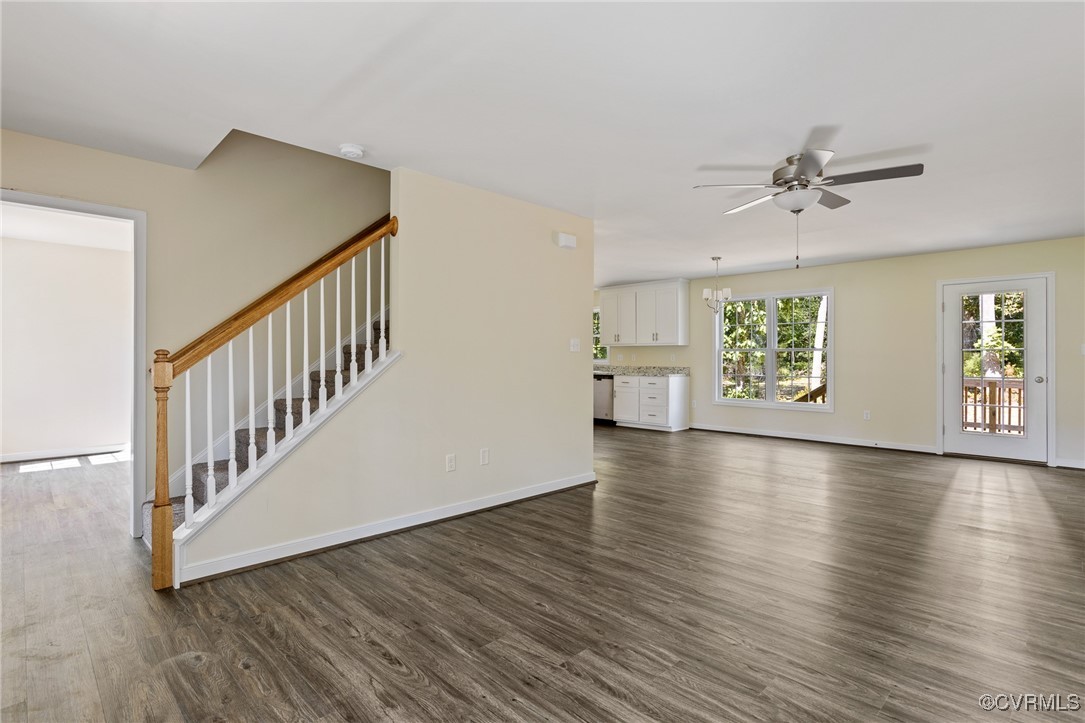 3012 Shady Hollow Cir