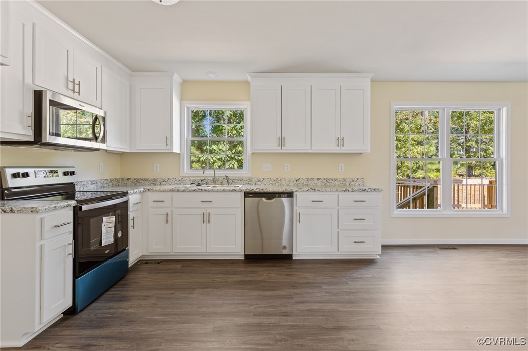 3012 Shady Hollow Cir