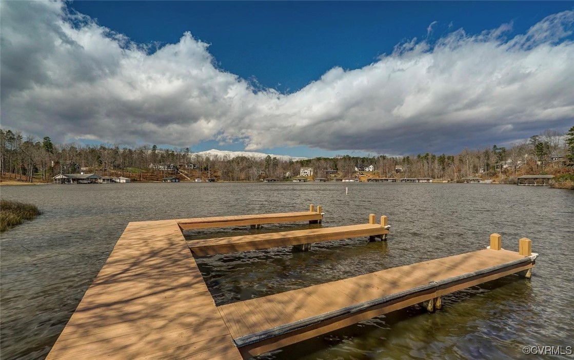 716 Pine Harbour Dr