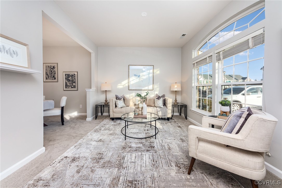 946 Kitty Hamilton Cir