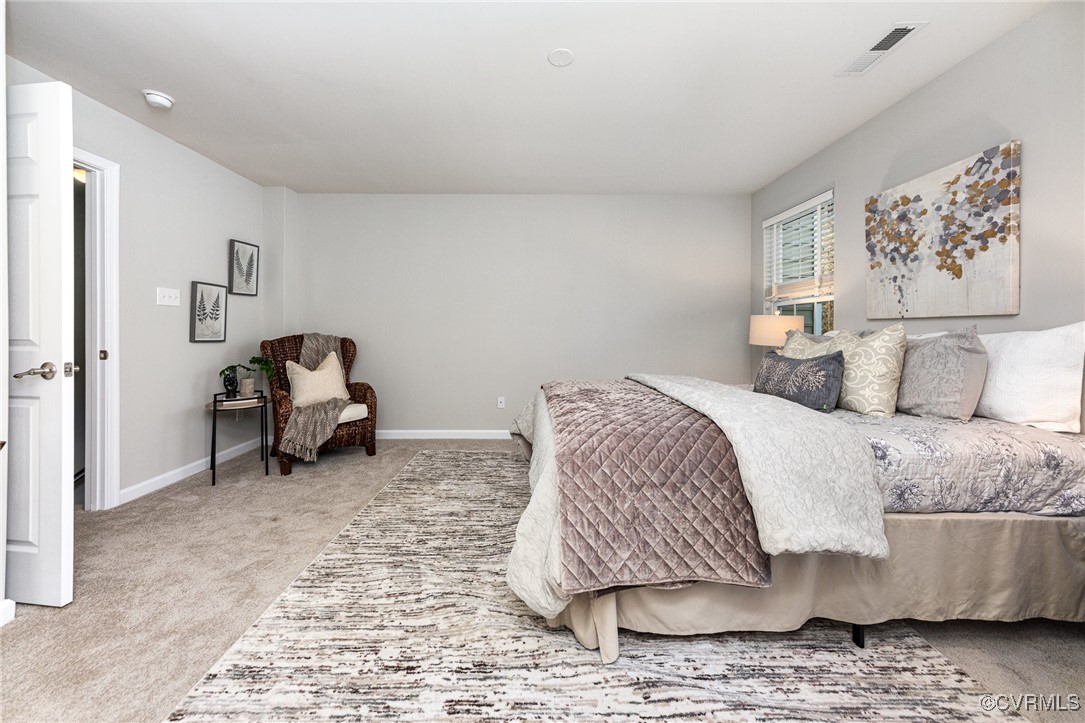 946 Kitty Hamilton Cir