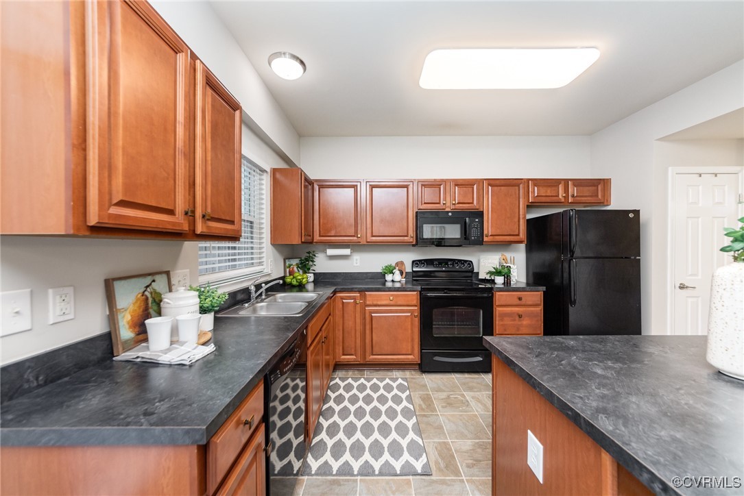 946 Kitty Hamilton Cir