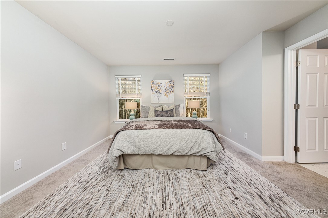 946 Kitty Hamilton Cir