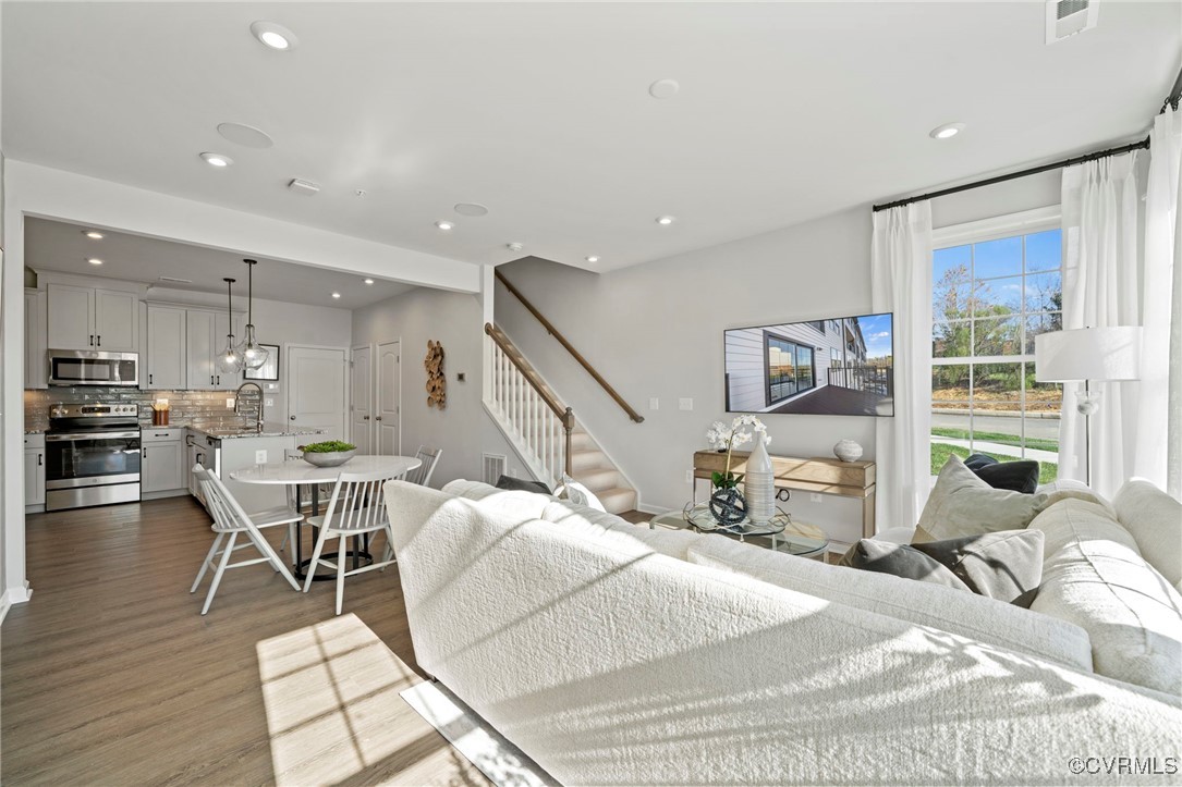 13254 Garland Ln