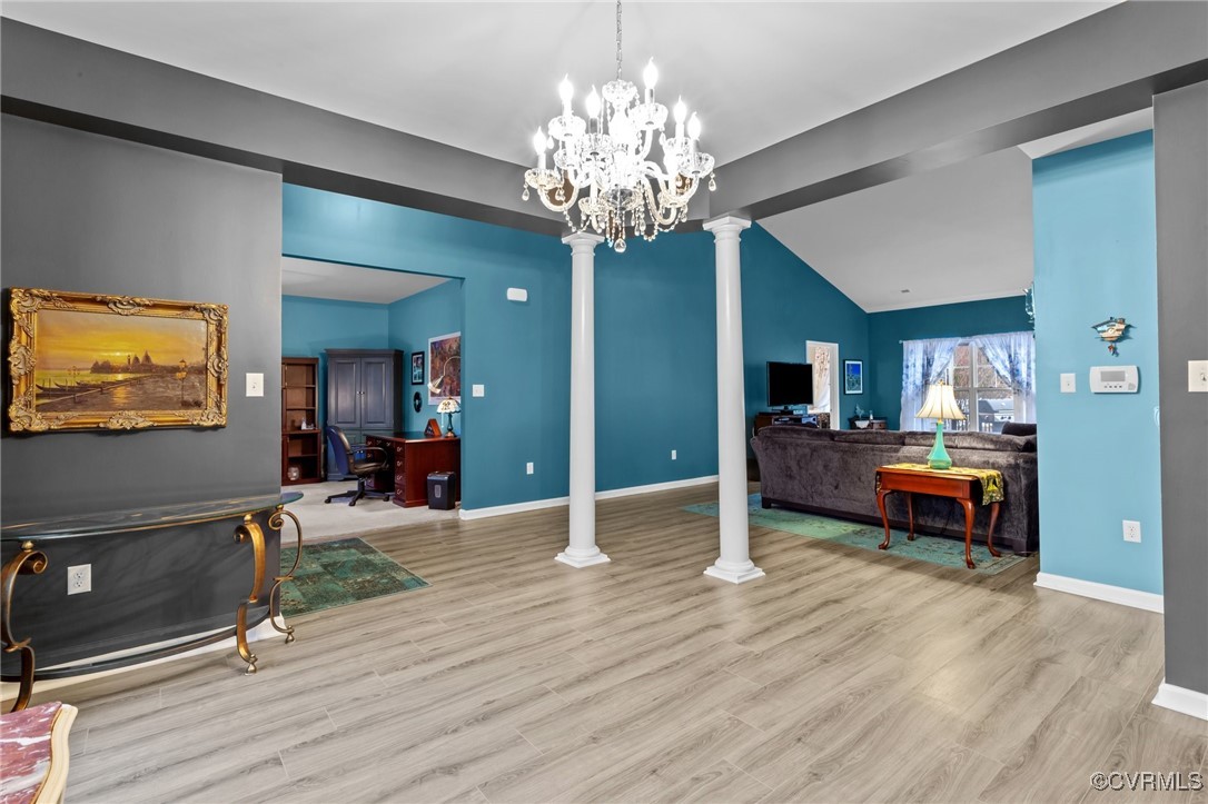 7067 Ravenscraig Cres