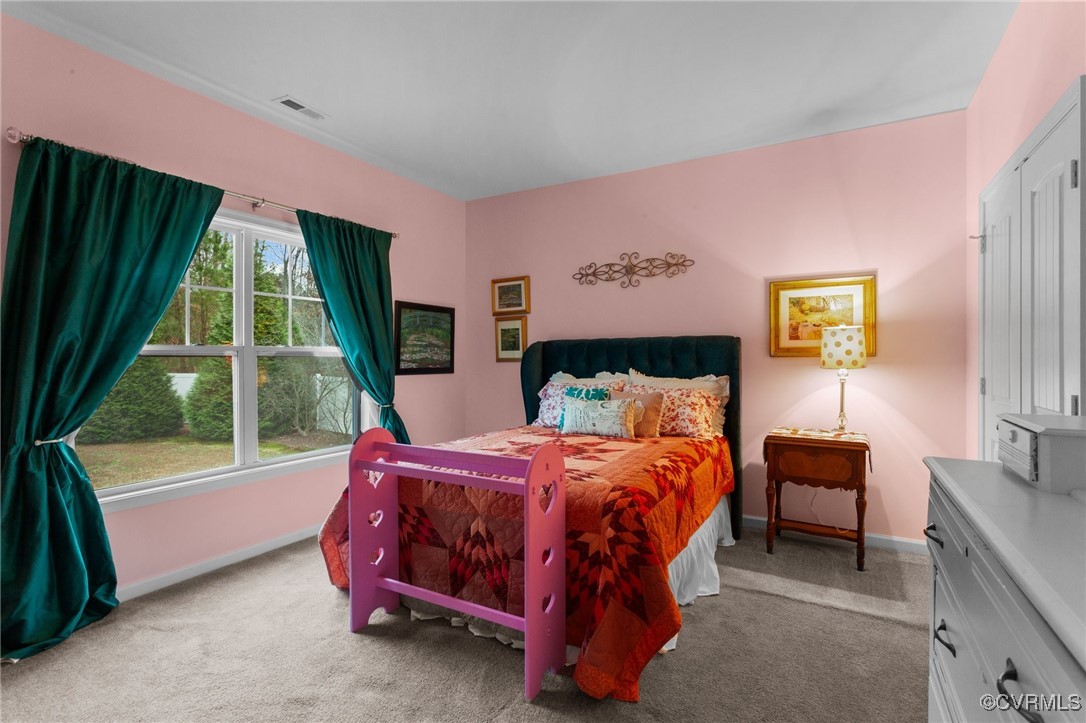 7067 Ravenscraig Cres